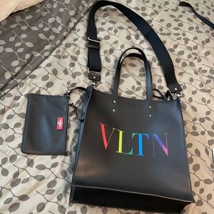Valentino Garavani VLTN tote bag in leather.